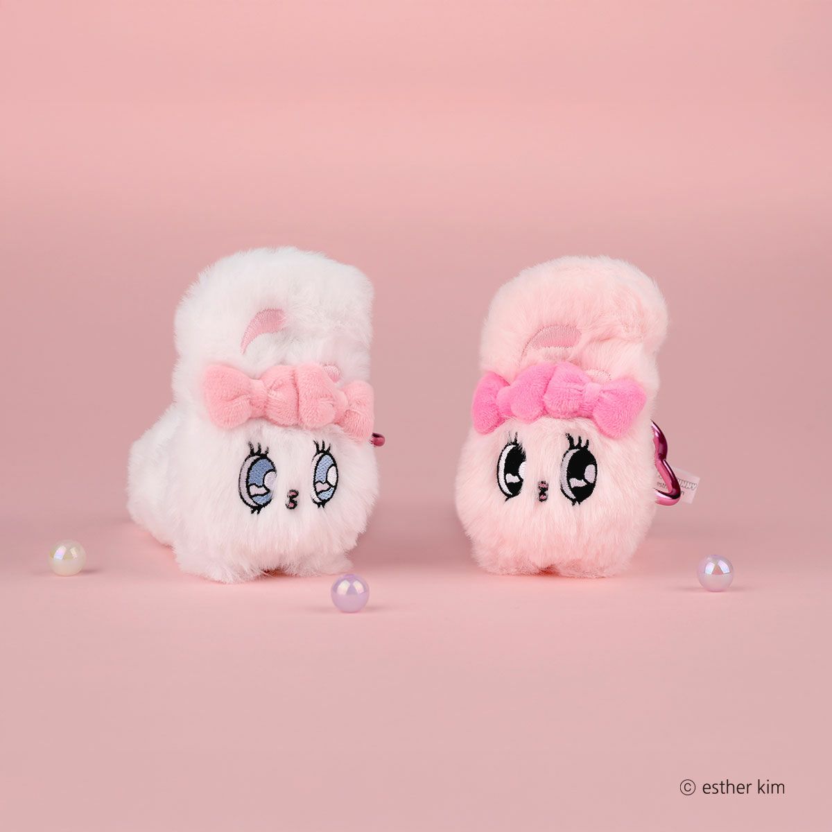 クリームバニー 寝そべりマスコット | エスターバニーオンラインショップ